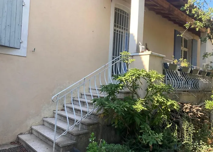 Feuillade Ancien Partage Homestay szállás *