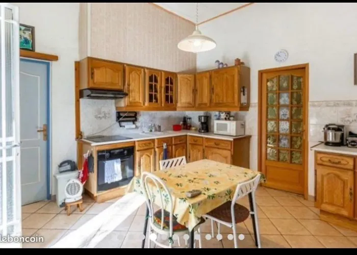 Feuillade Ancien Partage בית אירוח *